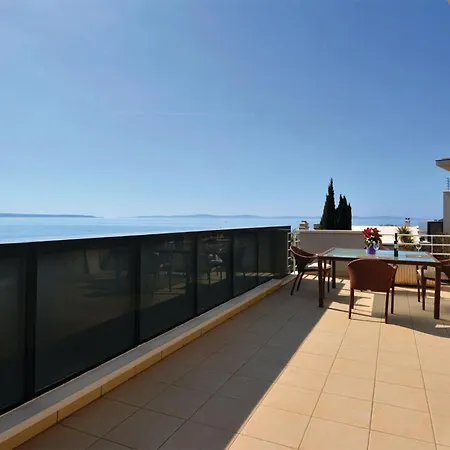 1 Bedroom Awesome In Apartman *